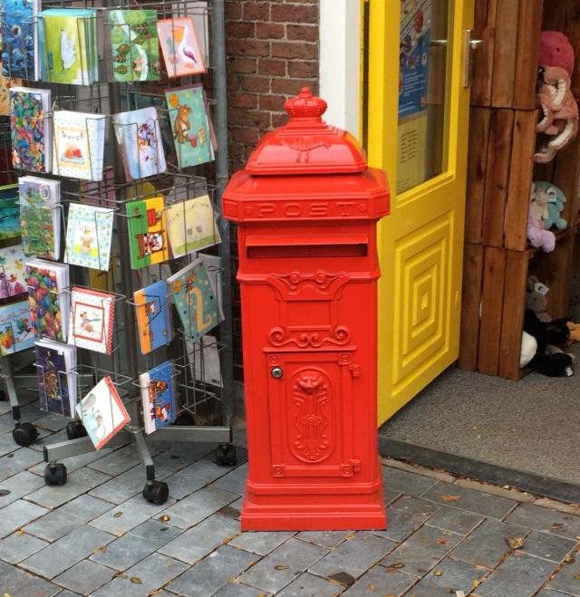 De rode brievenbus van Sinterklaas